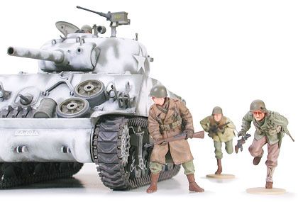 35251 1/35 美国 谢尔曼 105mm榴弹炮版（冲锋支援）