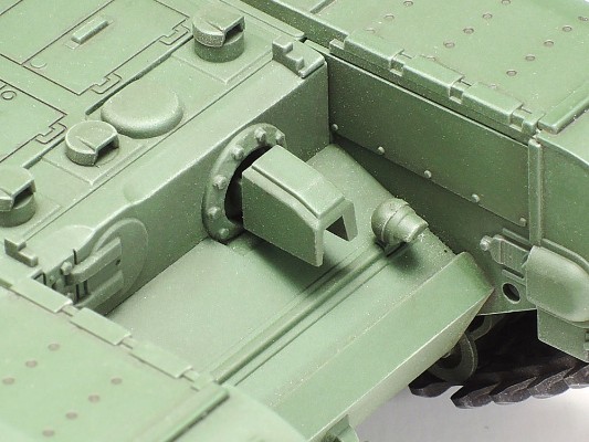 32594 1/48 英国 丘吉尔重型坦克Mk.VII 鳄鱼
