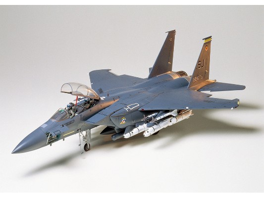 60302 1/32 麦克唐纳·道格拉斯 F-15E 打击鹰
