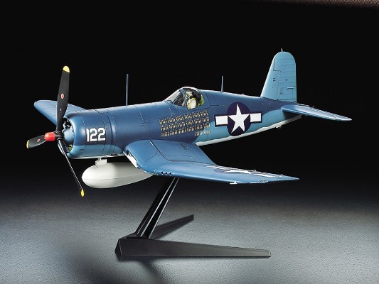 60325 1/32 沃特 F4U-1A 海盗 舰载战斗机