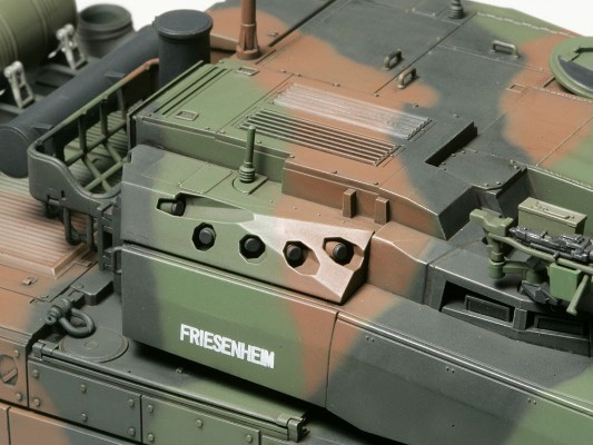 35362 1/35 法国勒克莱尔主战坦克2型