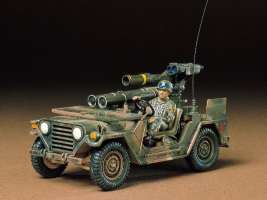 25125 1/35 美国 M151A2 轻型吉普车 “陶式”反坦克导弹 牵引发射器