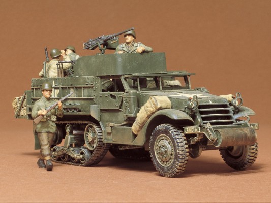 35070 1/35 美国 M3A2 装甲半履带人员运输卡车