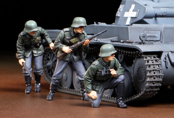 35299 1/35 德国 II号坦克C型 波兰前线