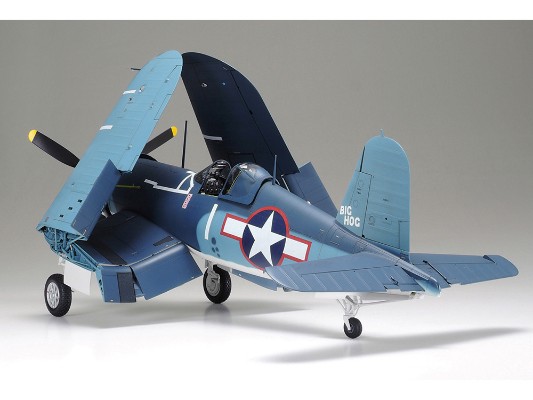 60325 1/32 沃特 F4U-1A 海盗 舰载战斗机