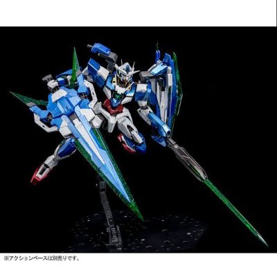 ＭＧ 1/100 机动战士高达00V战记 	GNT-0000/FS 量子型00全刃式［特别涂装版］