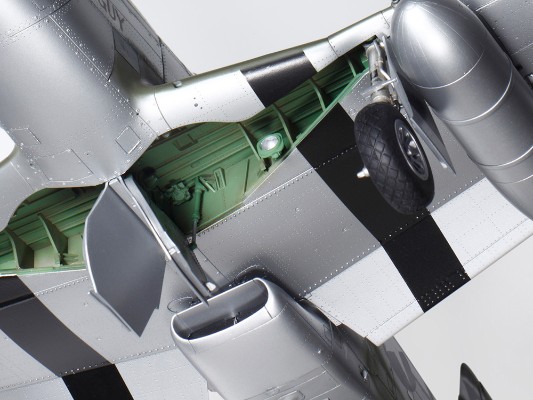 60322 1/32 美国 P-51D 野马战斗机 
