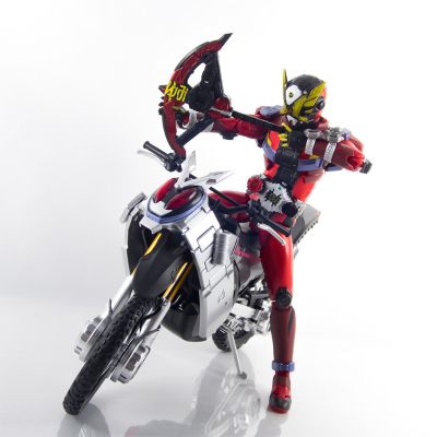 S.H.Figuarts 假面骑士时王 强袭摩托 与 时间剑枪／时间弓斧套装