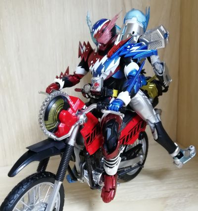 S.H.Figuarts 假面骑士：创骑 创骑机车&零件组合套装