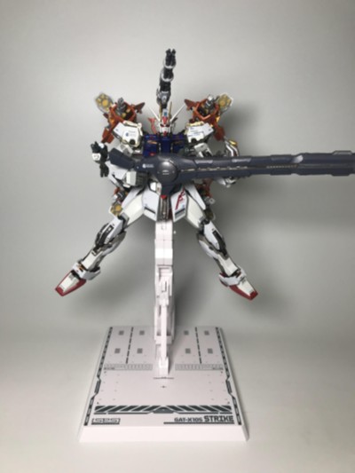 METAL BUILD 机动战士高达SEED GAT-X105+AQM/E-X01 翔翼型强袭高达