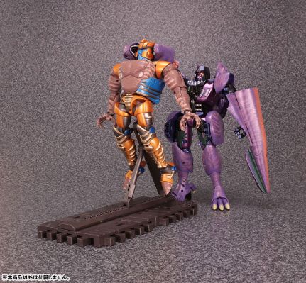 变形金刚MP系列 MP-43 无敌龙(Beast Wars)