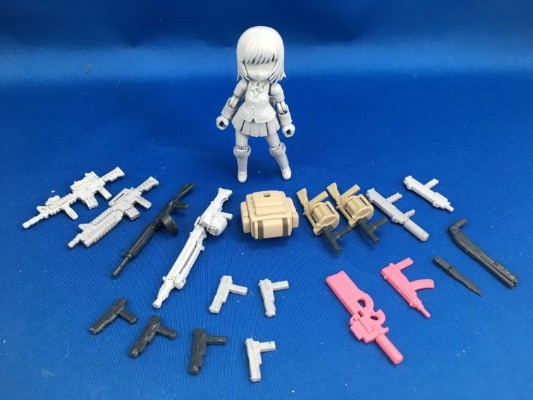 桌面军队 DTA小军械库系列 第一弹 可动人形 椎名六花	