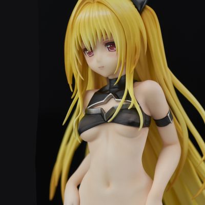 To LOVE Ru Darkness  金色暗影 泳装ver.