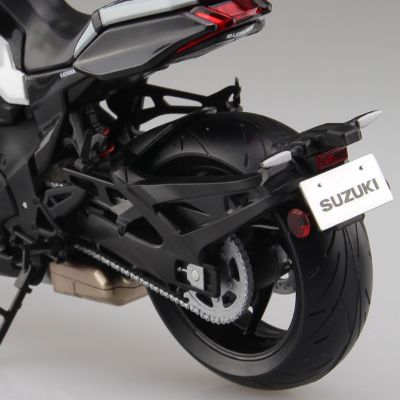 1/12完成品 摩托车SUZUKI GSX-S1000S KATANA金属神秘银