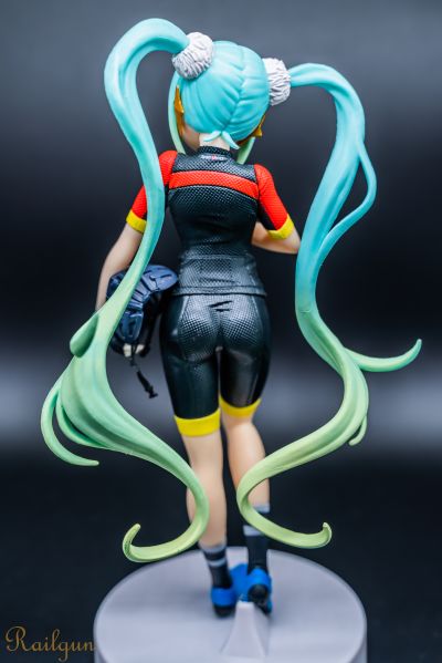 EXQ手办 GOOD SMILE Racing 初音未来 Racing 2018 Team Ukyo Cheering Ver. 