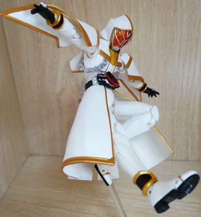 S.H.フィギュアーツ 白色魔法使 （魂ウェブ限定）