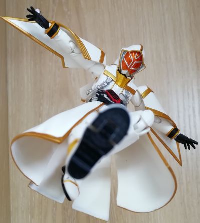 S.H.フィギュアーツ 白色魔法使 （魂ウェブ限定）