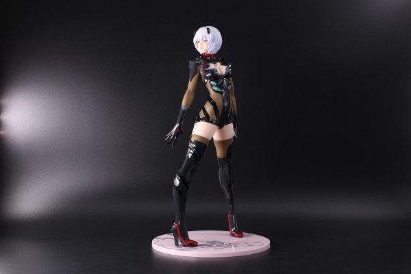 EVA新剧场版：Q 绫波丽 EVANGELION STORE 限定版