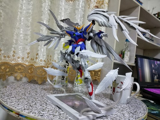 METAL BUILD 机动战士高达SEED Destiny Astray MBF-P01-Re2(AMATU) 异端高达金色机“天”蜜娜 -天空的宣言-