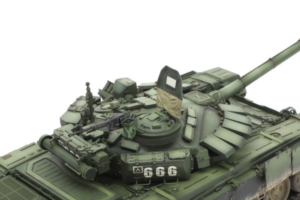 1/35 俄罗斯T-72B3主战坦克
