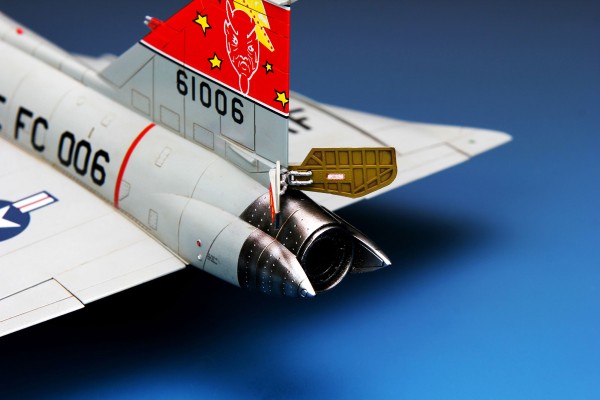 1/72 美国 F-102A “三角剑”截击机