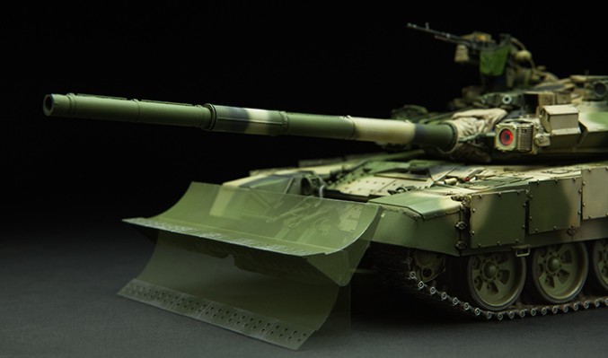 1/35 俄罗斯T-90主战坦克带TBS-86推土铲