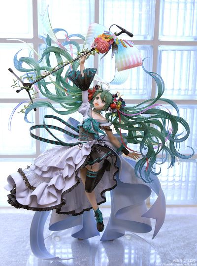 初音未来 纪念服饰（10周年绘图比赛大赏）