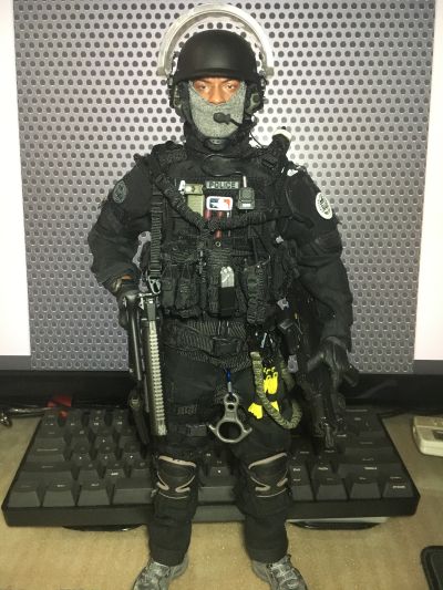 DAMTOYS 78061 1/6 法国特警 黑豹 RAID反恐突击队 巴黎