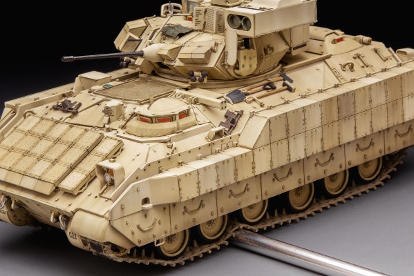 1/35 美国M3A3“布雷德利”BUSK III骑兵战车