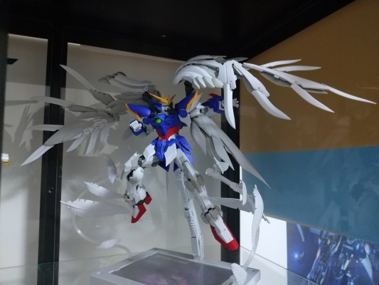 METAL BUILD 机动战士高达SEED Destiny Astray MBF-P01-Re2(AMATU) 异端高达金色机“天”蜜娜 -天空的宣言-