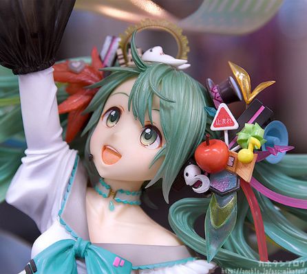 初音未来 纪念服饰（10周年绘图比赛大赏）