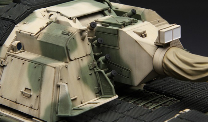 1/35 德国Panzerhaubitze 2000自行榴弹炮附加装甲型