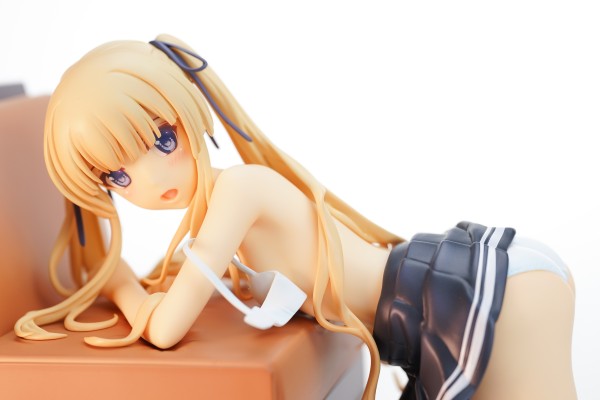 【Hpoi评测】Alphamax 路人女主 英梨梨 更衣中~