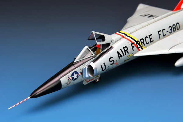 1/72 美国 F-102A “三角剑”截击机