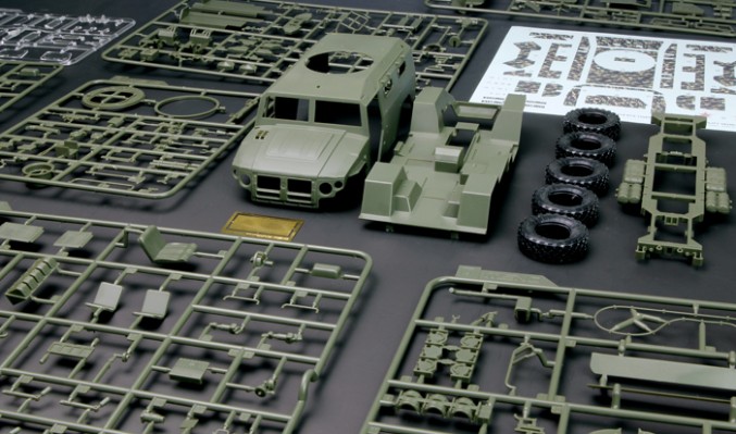 1/35 俄罗斯 GAZ-233014 STS “虎”式高机动装甲车