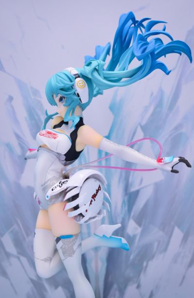 初音未来 V4X