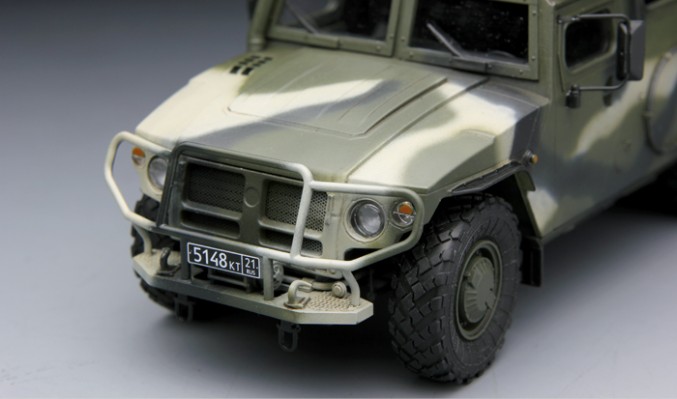 1/35 俄罗斯 GAZ-233014 STS “虎”式高机动装甲车