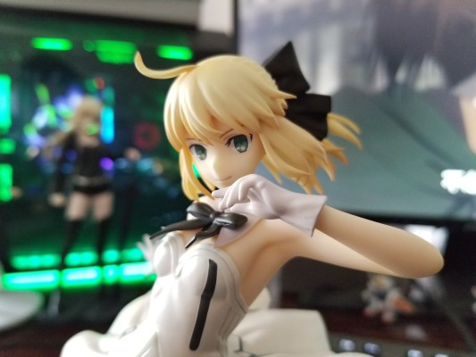 命运之夜 无限剑制 Saber 白礼服