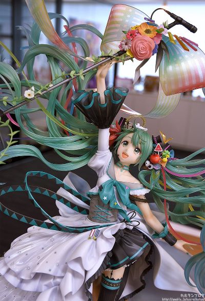 初音未来 纪念服饰（10周年绘图比赛大赏）