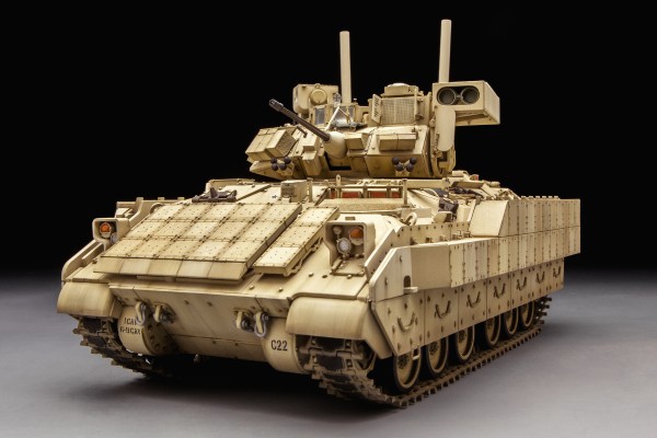 1/35 美国M3A3“布雷德利”BUSK III骑兵战车