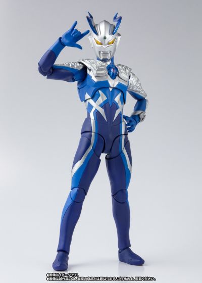 S.H.Figuarts 赛罗奥特曼格斗第一季 赛罗奥特曼 月神奇迹型