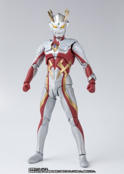 S.H.Figuarts 赛罗奥特曼格斗第一季 赛罗奥特曼 强壮日冕型 赤红形态