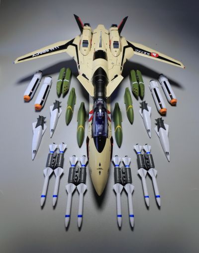 DX超合金 超时空要塞Plus YF-19 全装备型