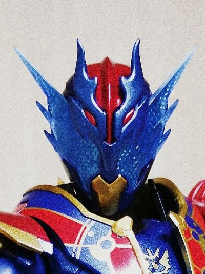 S.H.Figuarts 假面骑士创骑 假面骑士创骑 兔子坦克 汽泡形态