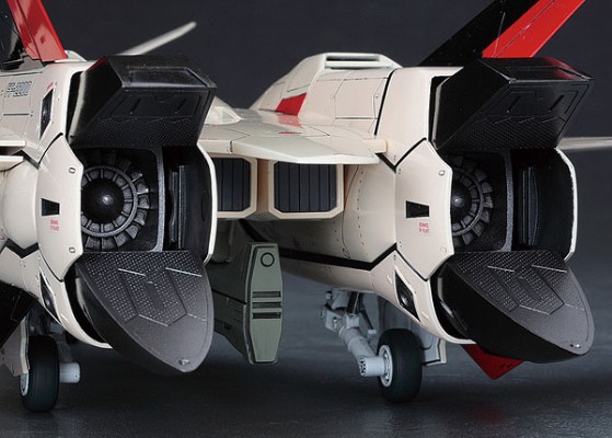 Macross Plus 1/48 YF-19 