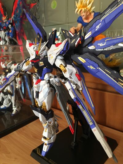 METAL BUILD 机动战士高达SEED DESTINY ZGMF-X20A 强袭自由高达 Soul Blue Ver.