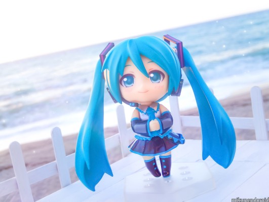 粘土人搭配 VOCALOID 初音未来 红羽毛共同募金运动 创设70年 记念コーデ