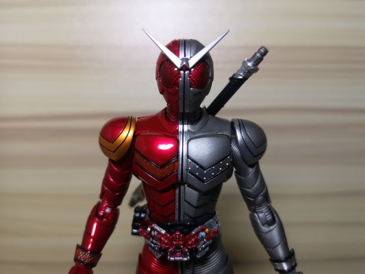 S.H.Figuarts(真骨雕制法) 假面骑士双骑 假面骑士双骑 狂热金属