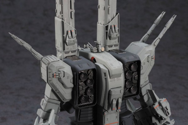 超时空要塞 剧场版：可曾记得爱 1/4000 SDF-1  超时空要塞 攻击者模式 “剧场版”