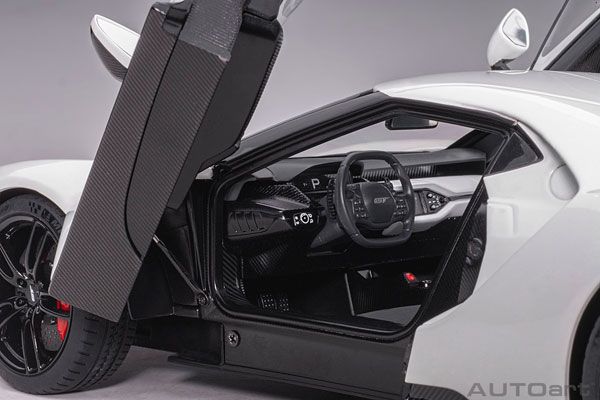 1/18 福特 GT 2017 白色